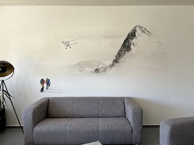 Bild eines Bergs auf Wand gedruckt